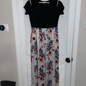 Cold shoulder maxi dress